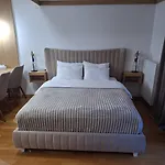 Vucko, Depandans, U452 Sa Pogledom Na Stazu - Private Host 4*