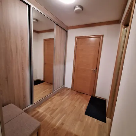 Vucko, Depandans, U452 Sa Pogledom Na Stazu - Private Host Appartement Jahorina
