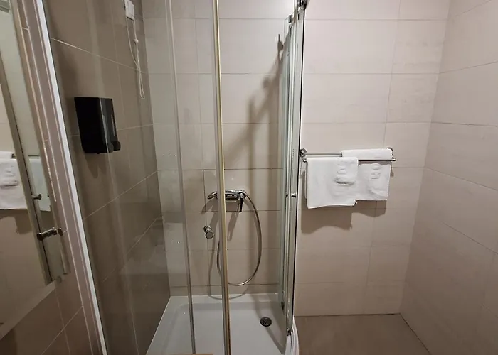 Vucko, Depandans, U452 Sa Pogledom Na Stazu - Private Host 3*