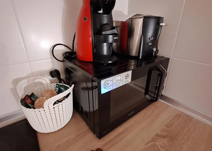 Apartment Vucko, Depandans, U452 Sa Pogledom Na Stazu - Private Host 3*